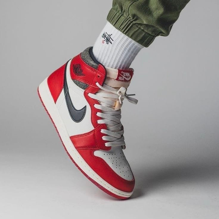 NIKE AIR JORDAN 1 HIGH LOST AND FOUND UA