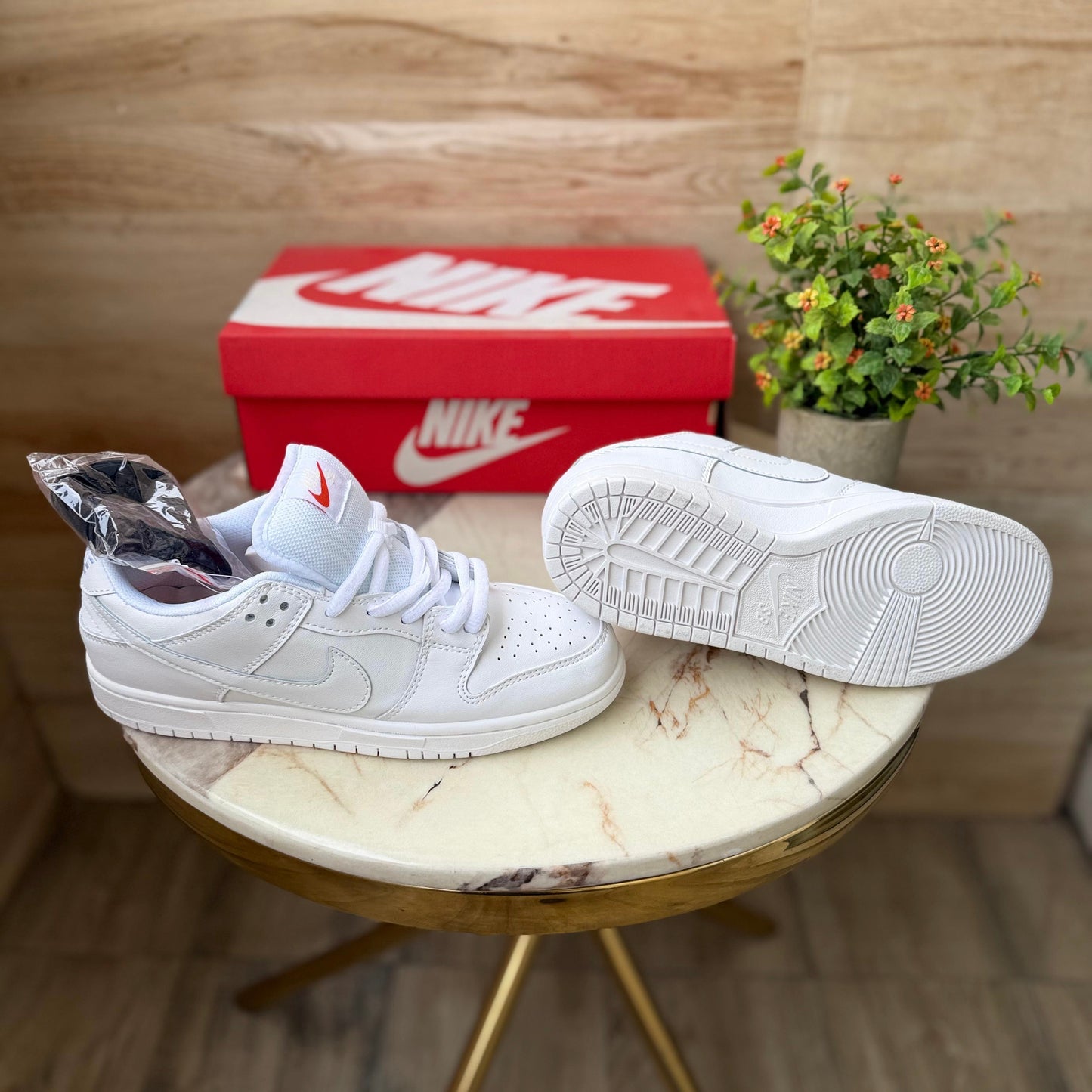 Nike sb dunk tripple white