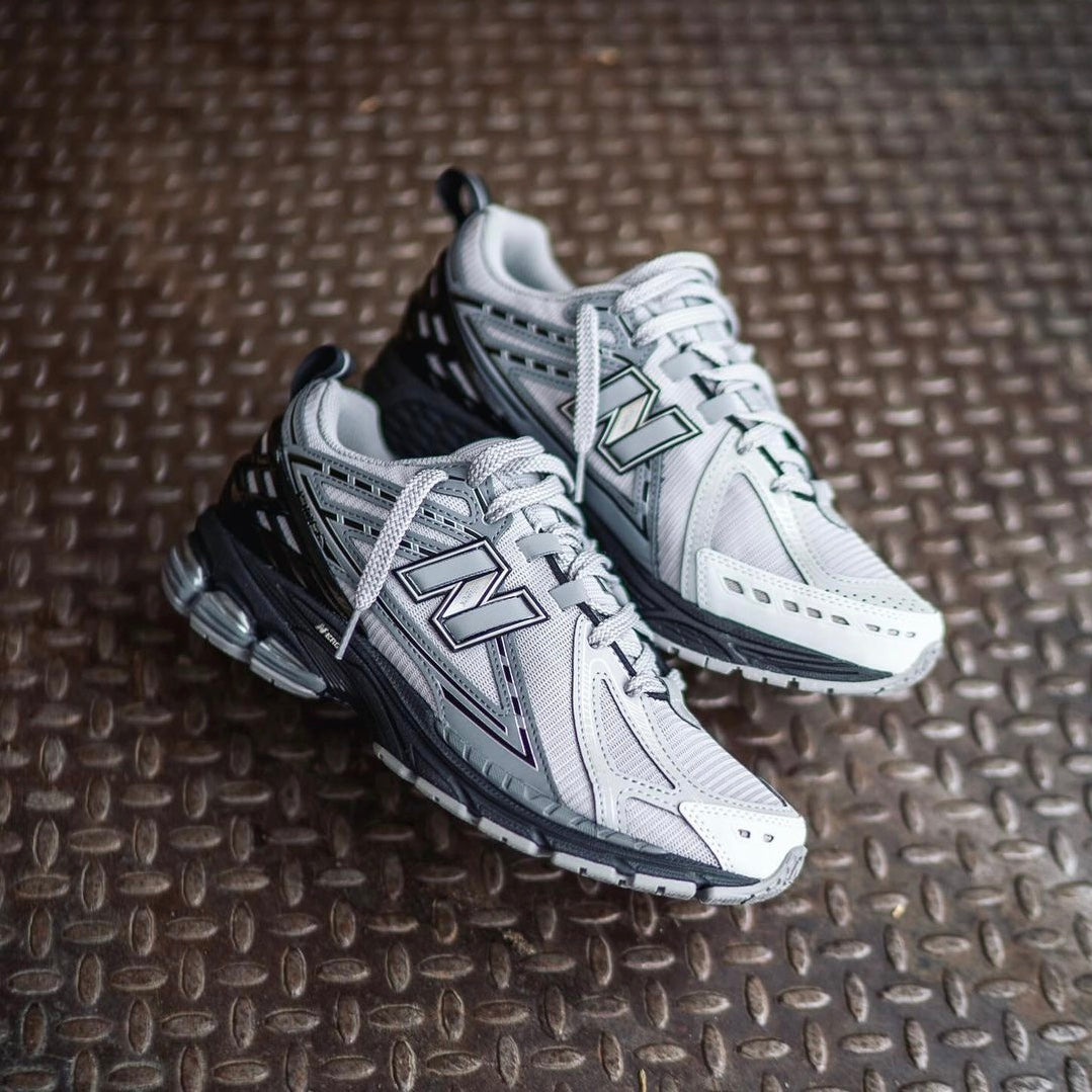 NEW BALANCE 1906 GREY