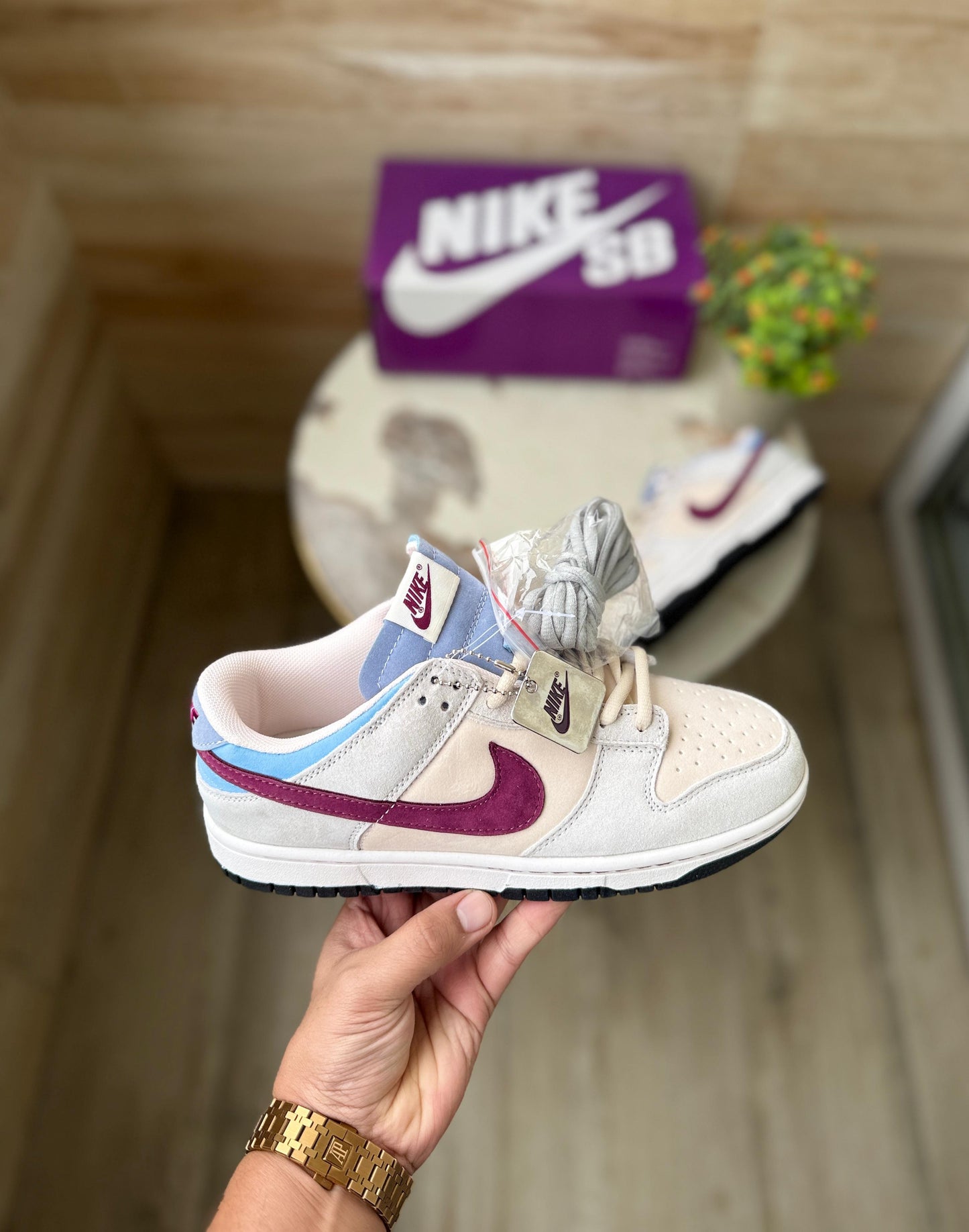 Nike sb dunk otomo grey red