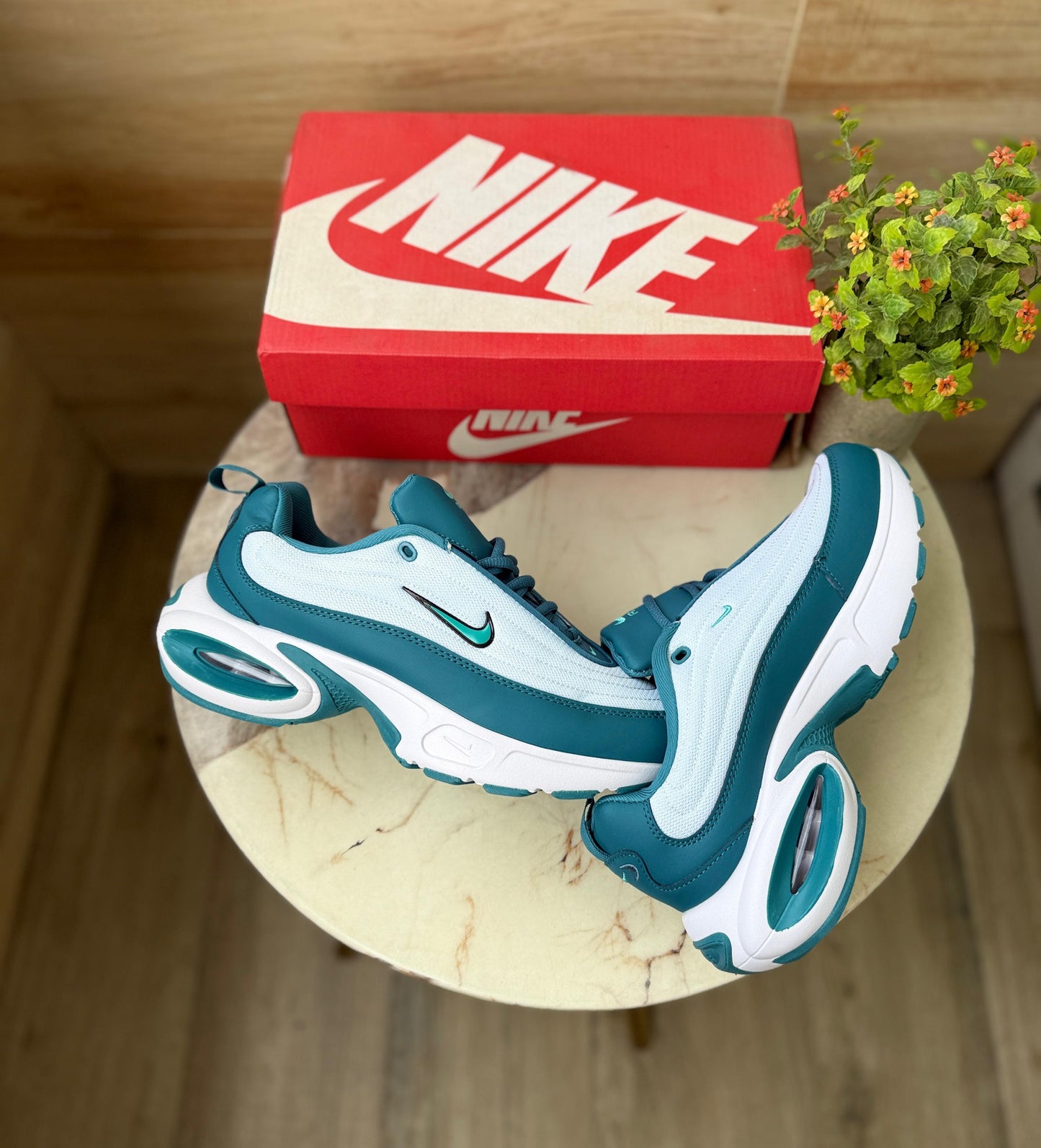 Nike airmax portal trainers white light blue