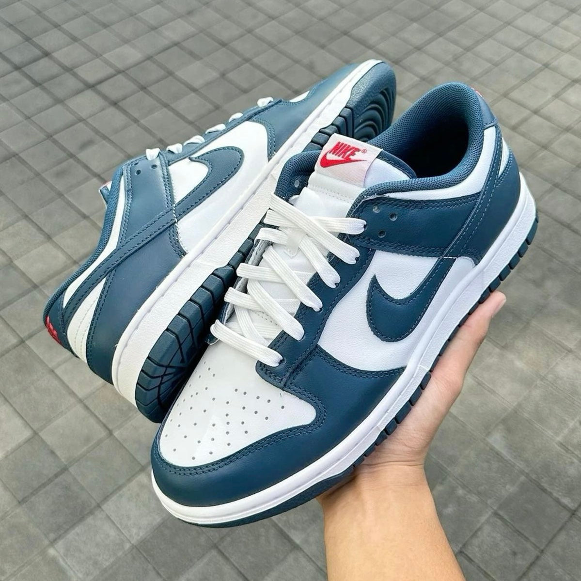 NIKE SB DUNK LOW VALERIAN BLUE