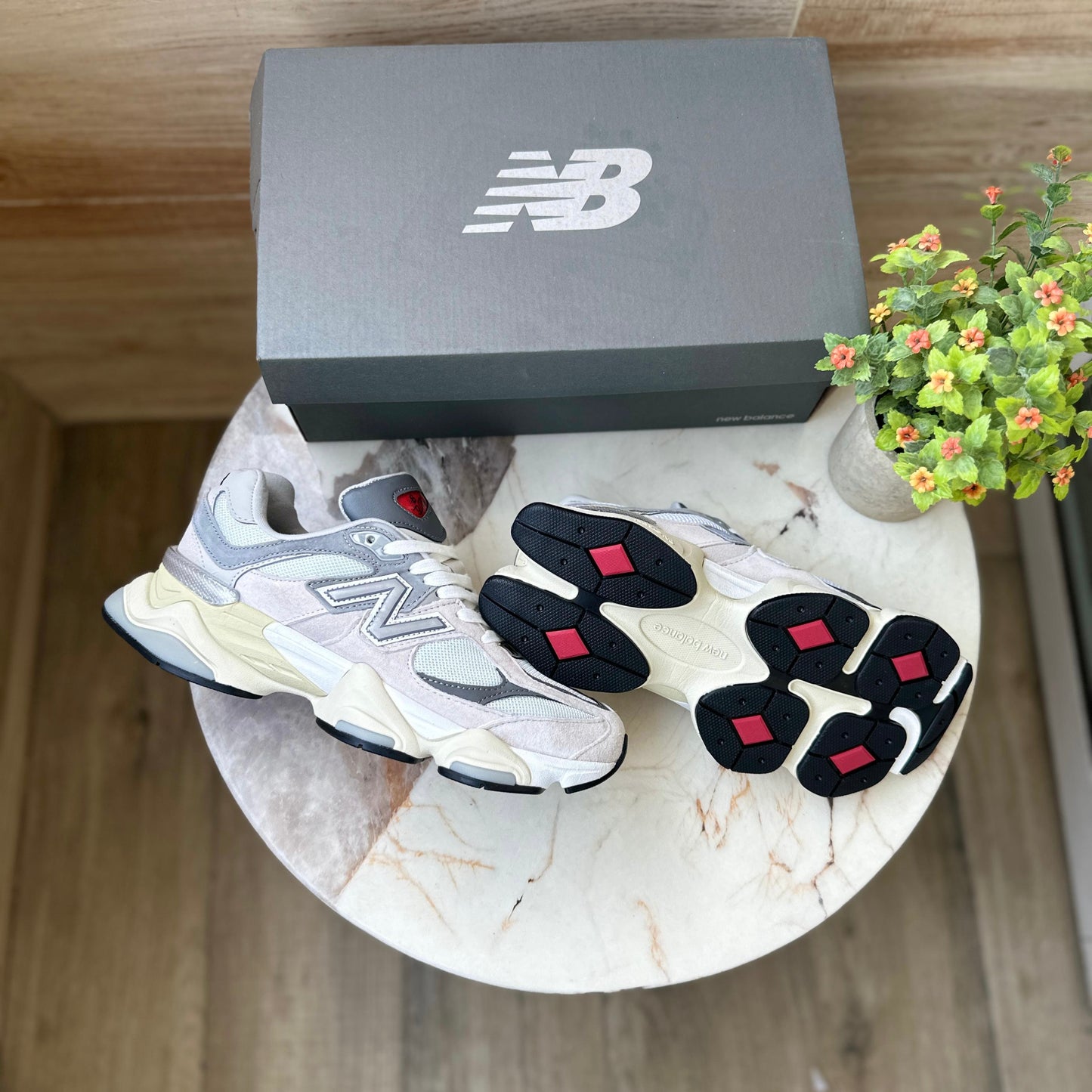 NEW BALANCE 9060 PANELED GREY