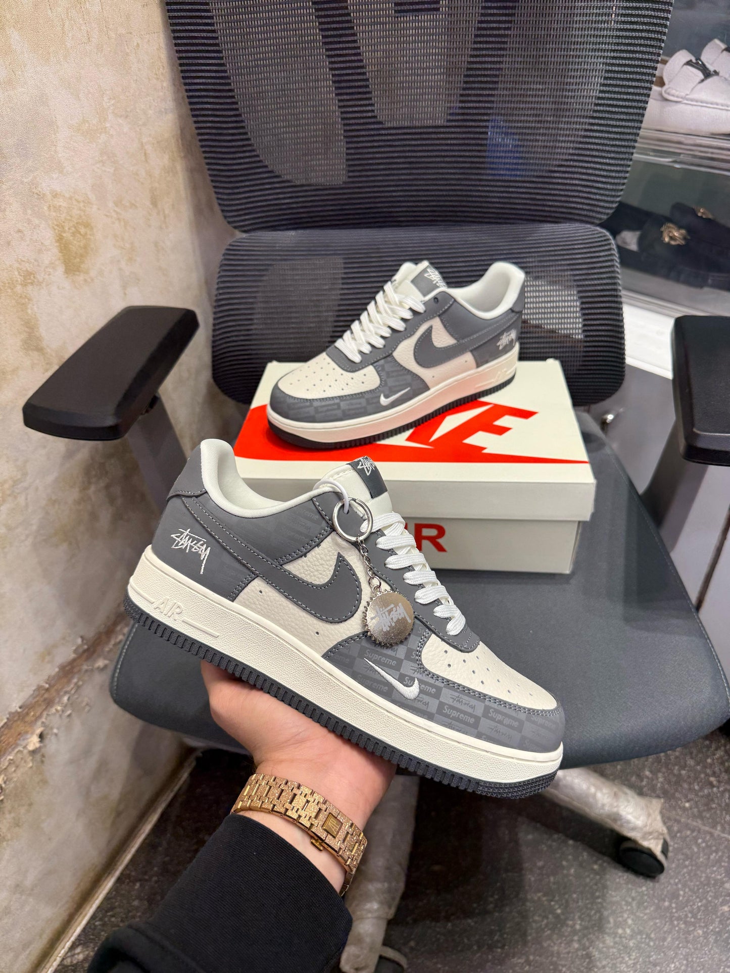 Nike airforce 1 x supreme stussy 1st leather