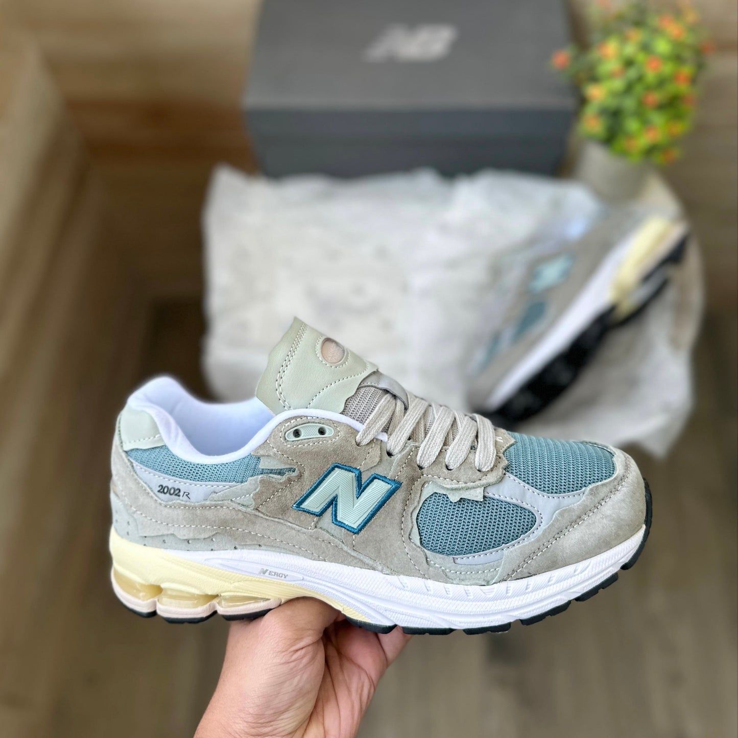 NEW BALANCE 2002R MIRAGE GREY