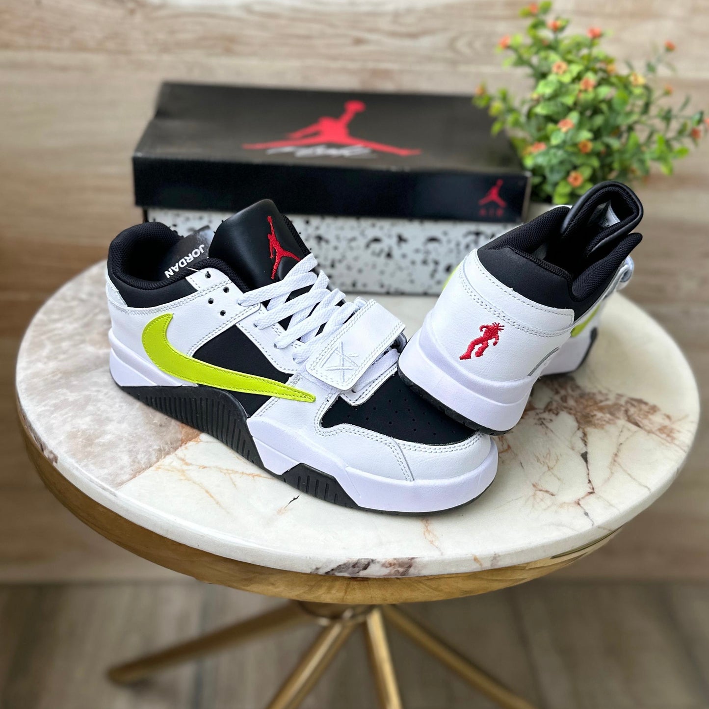 Nike air Jordans retro travis Scott cut the check yellow