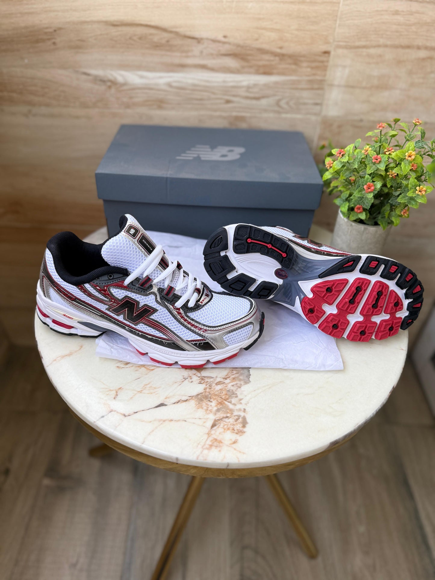 New balance 740 silver red