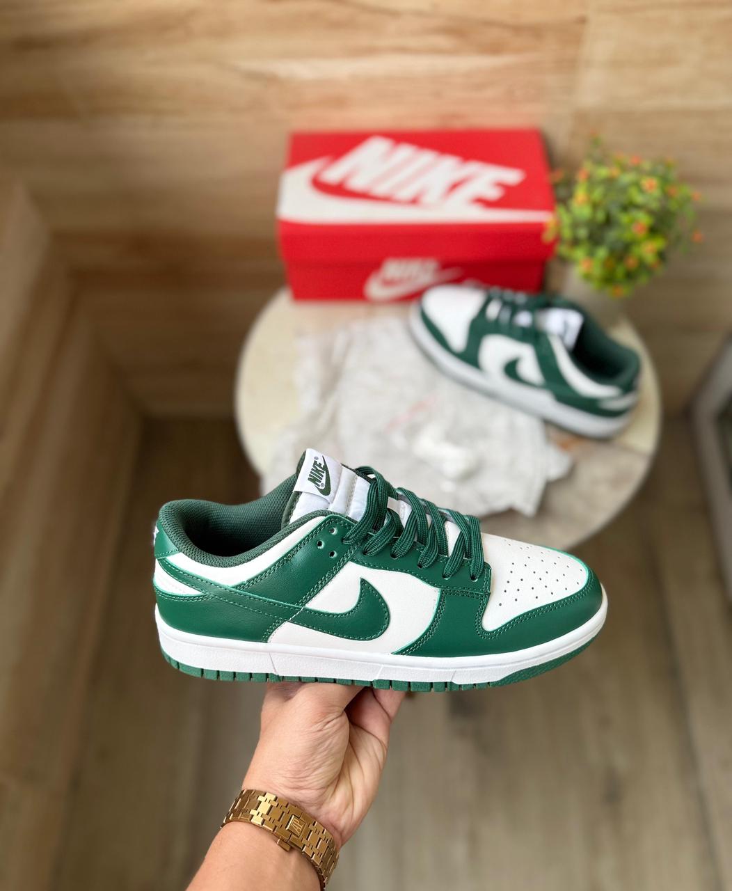Nike sb dunk green