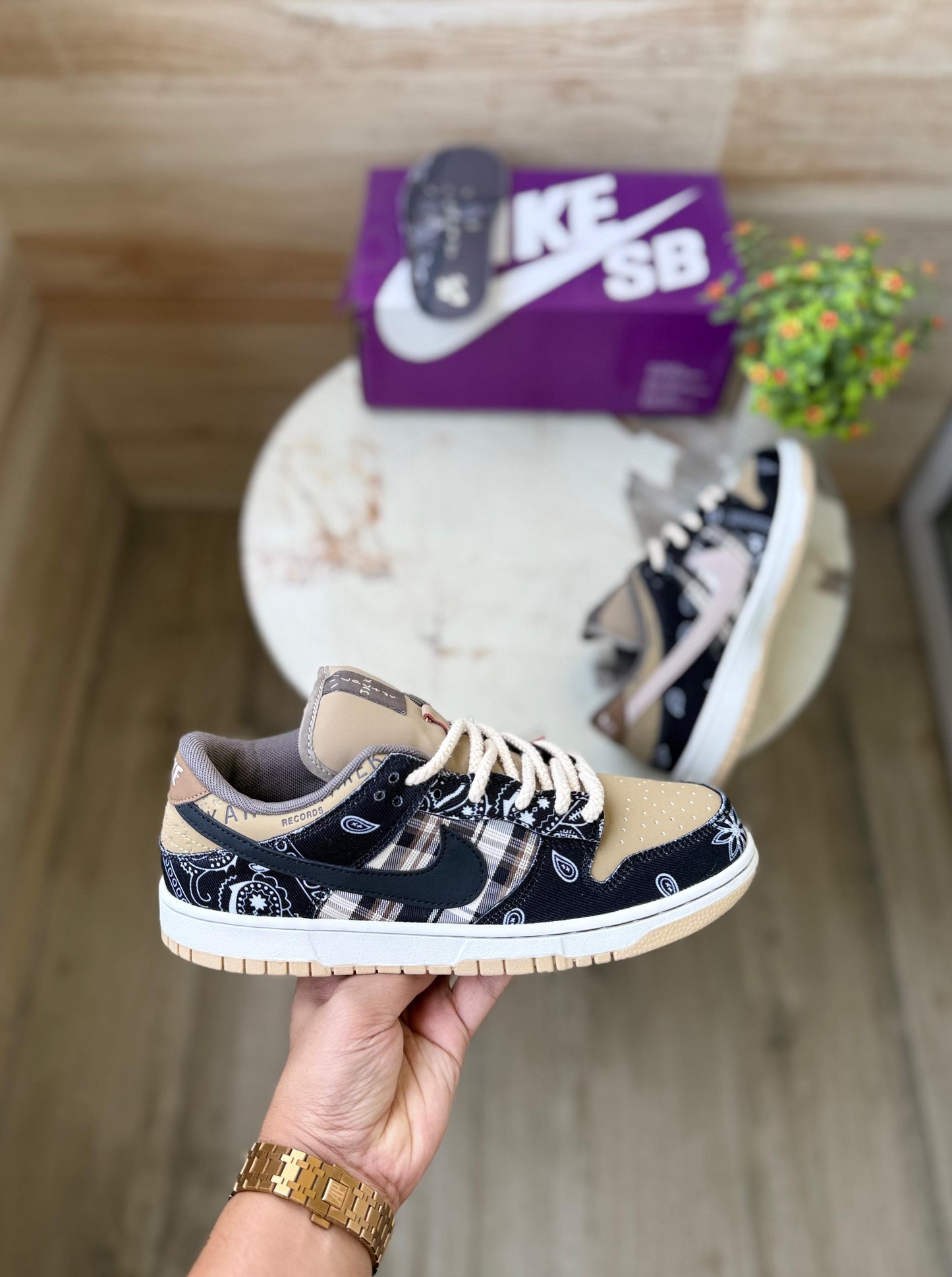 Nike jordan sb dunk x travis scott cactus jack
