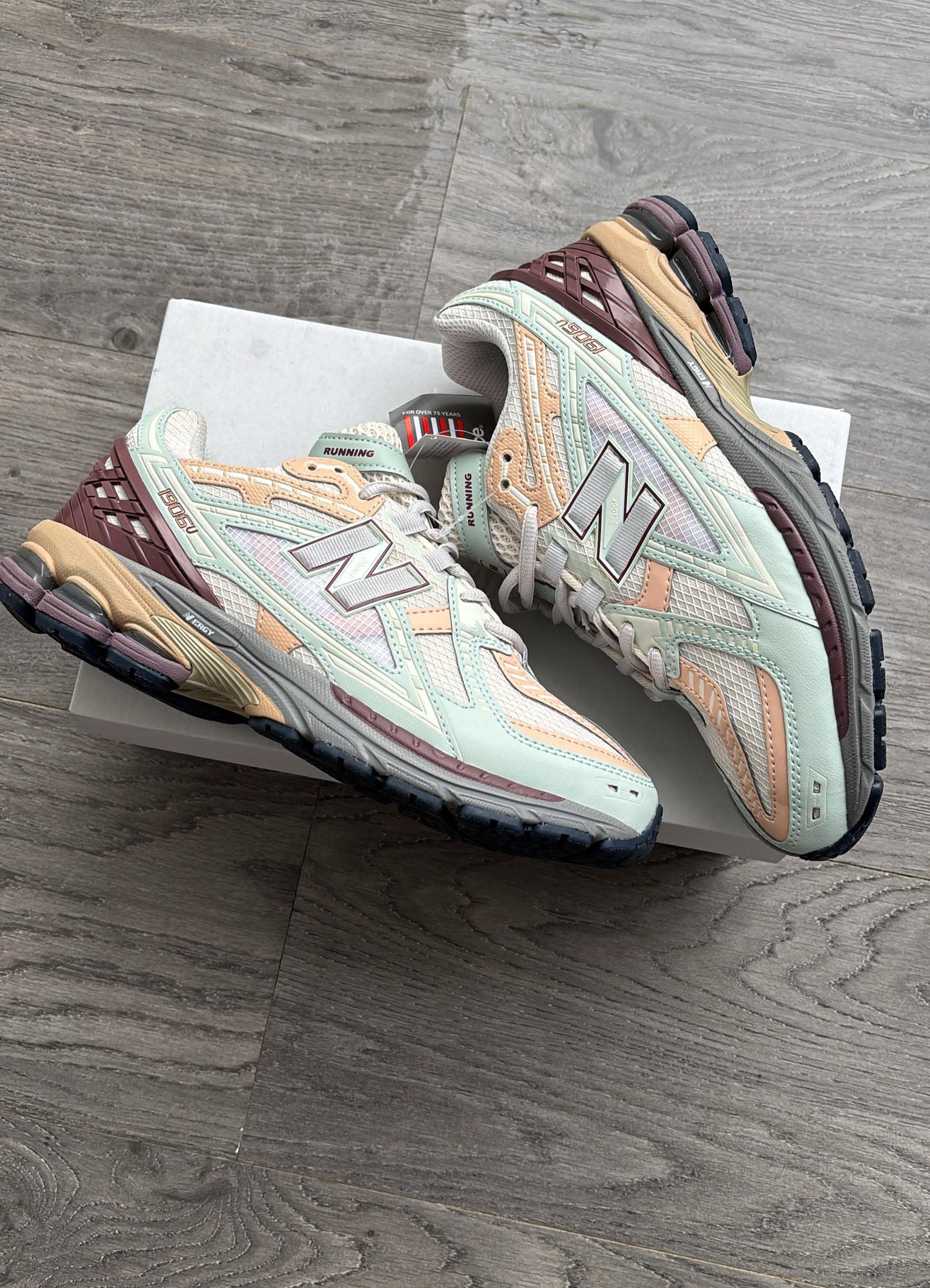 New balance 1906