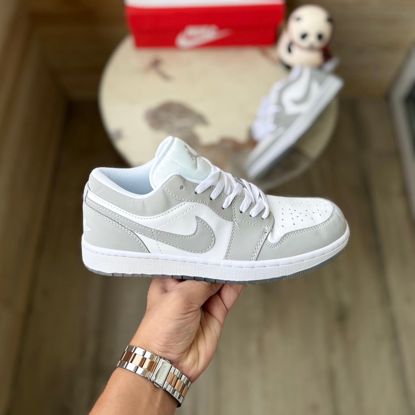 NIKE AIR JORDANS RETRO 1 WOLF GREY