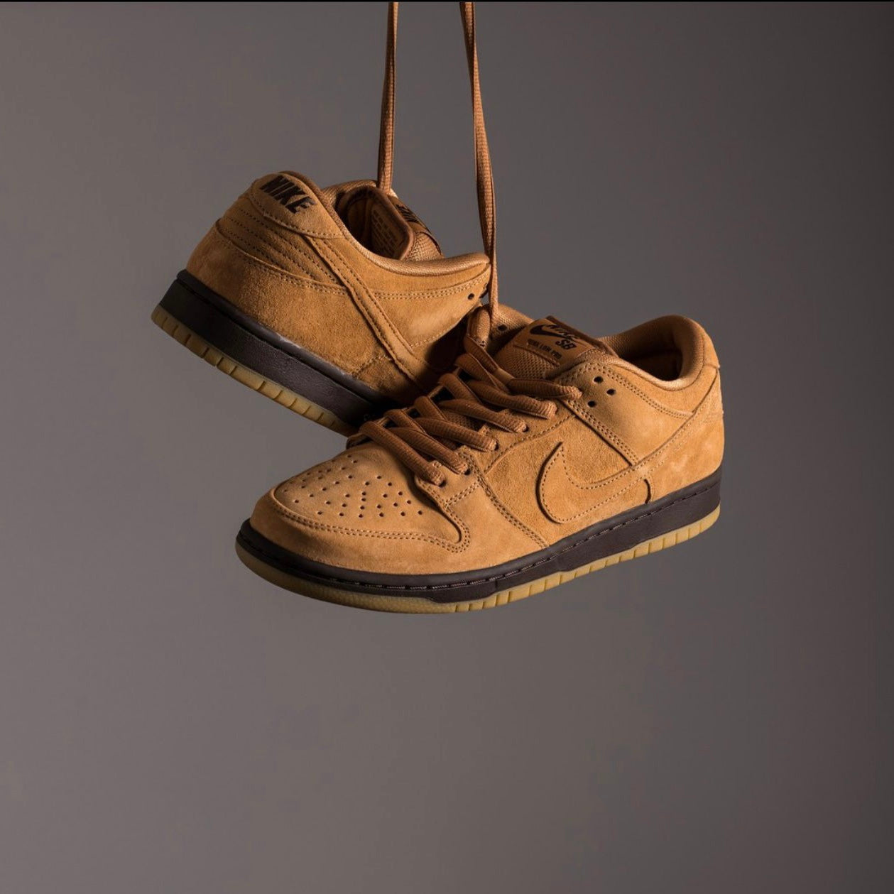 NIKE SB DUNK LOW WHEAT MOCHA