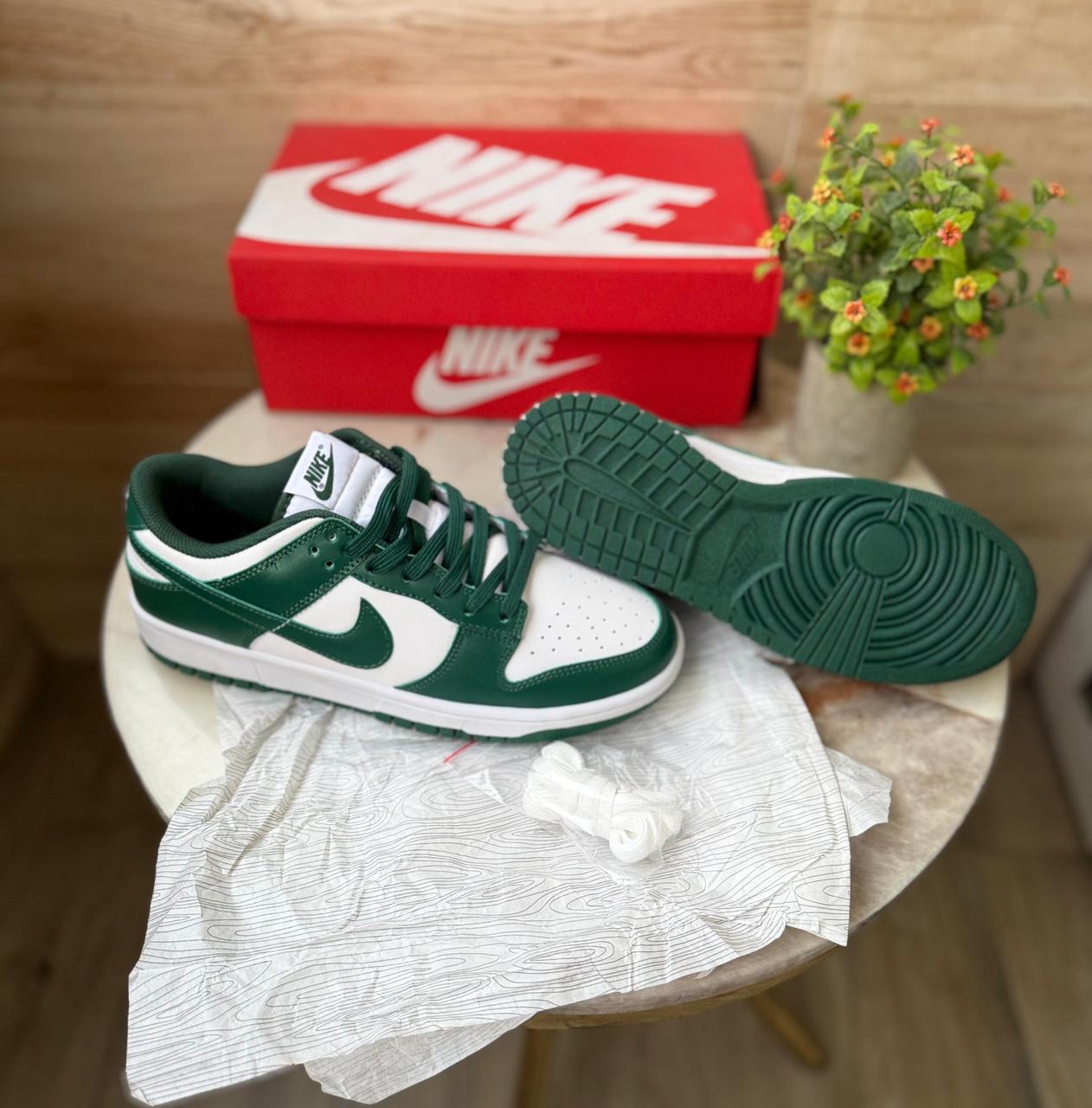 Nike sb dunk green