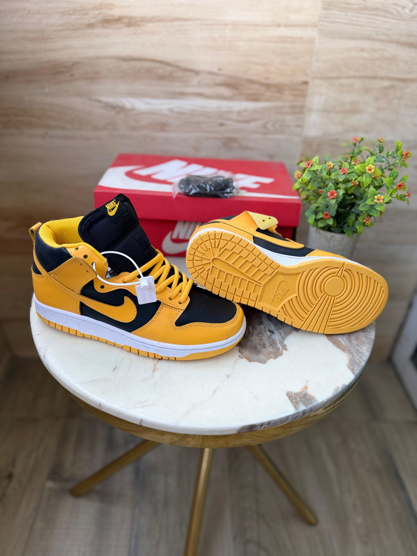 Nike sb dunk varsity high