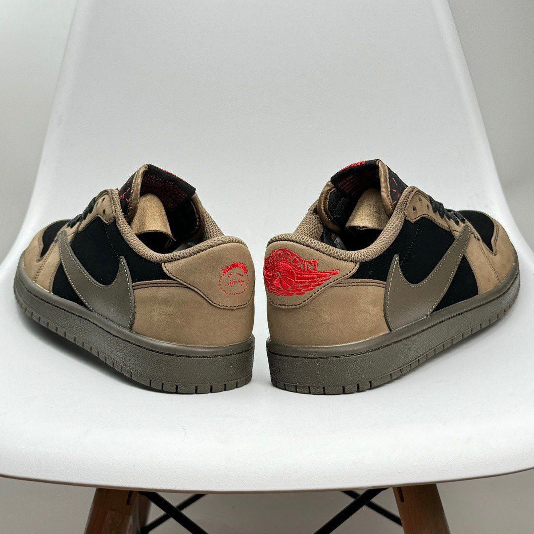 AIR JORDANS TRAVIS SCOTT CACTUS JACK BROWN
