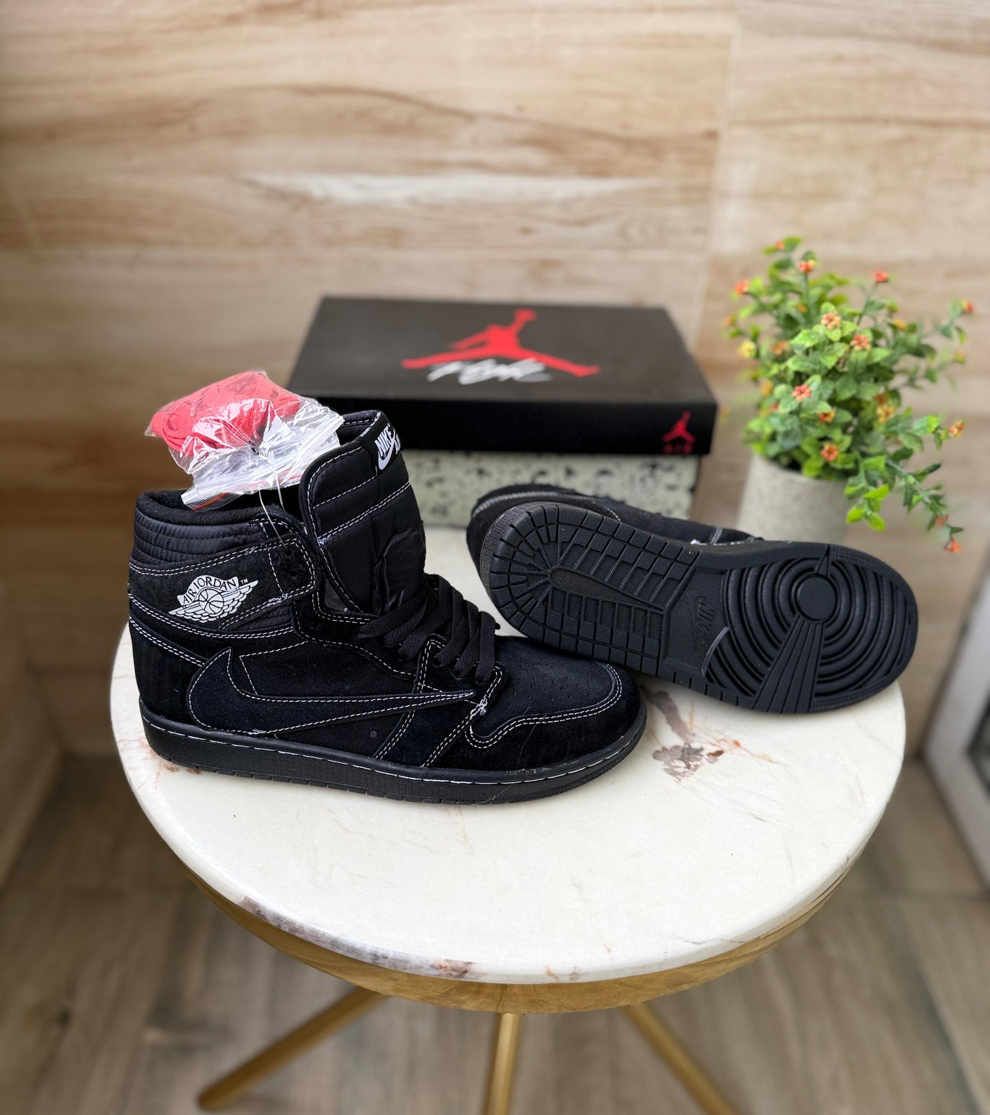 Air jordans retro 1 mid phantom black