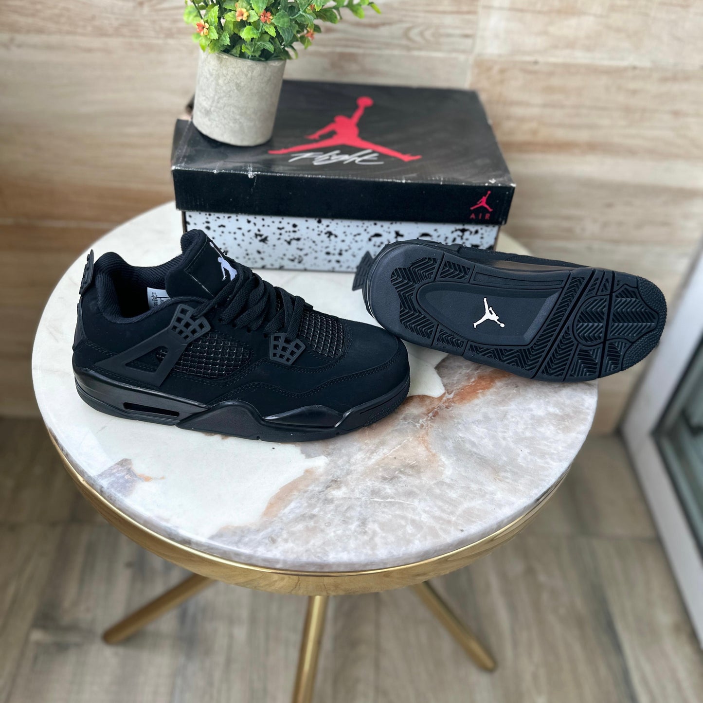 JORDANS RETRO 4 BLACK CAT EDITION