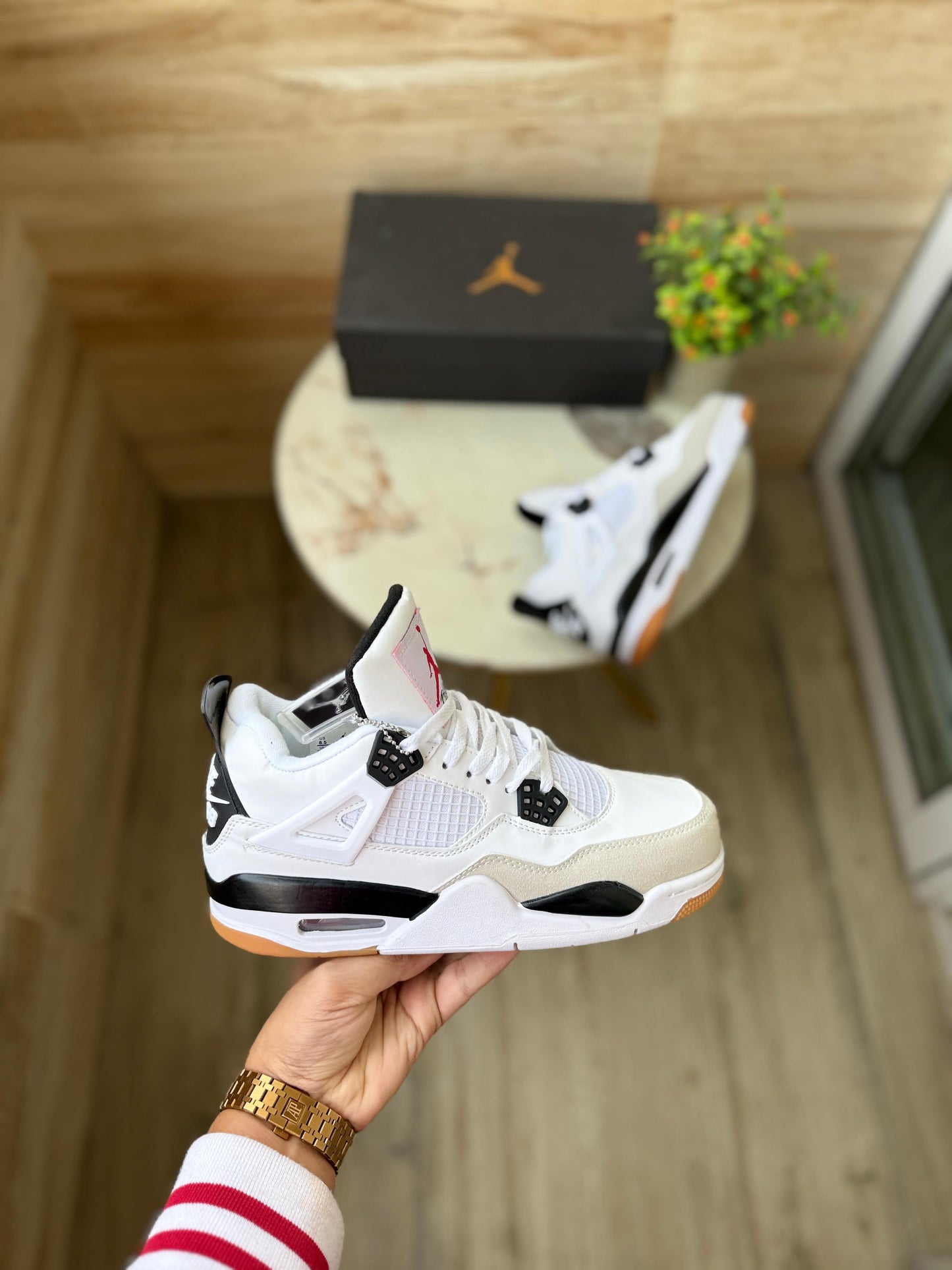 Air Jordans retro 4 sb x jordans black/white