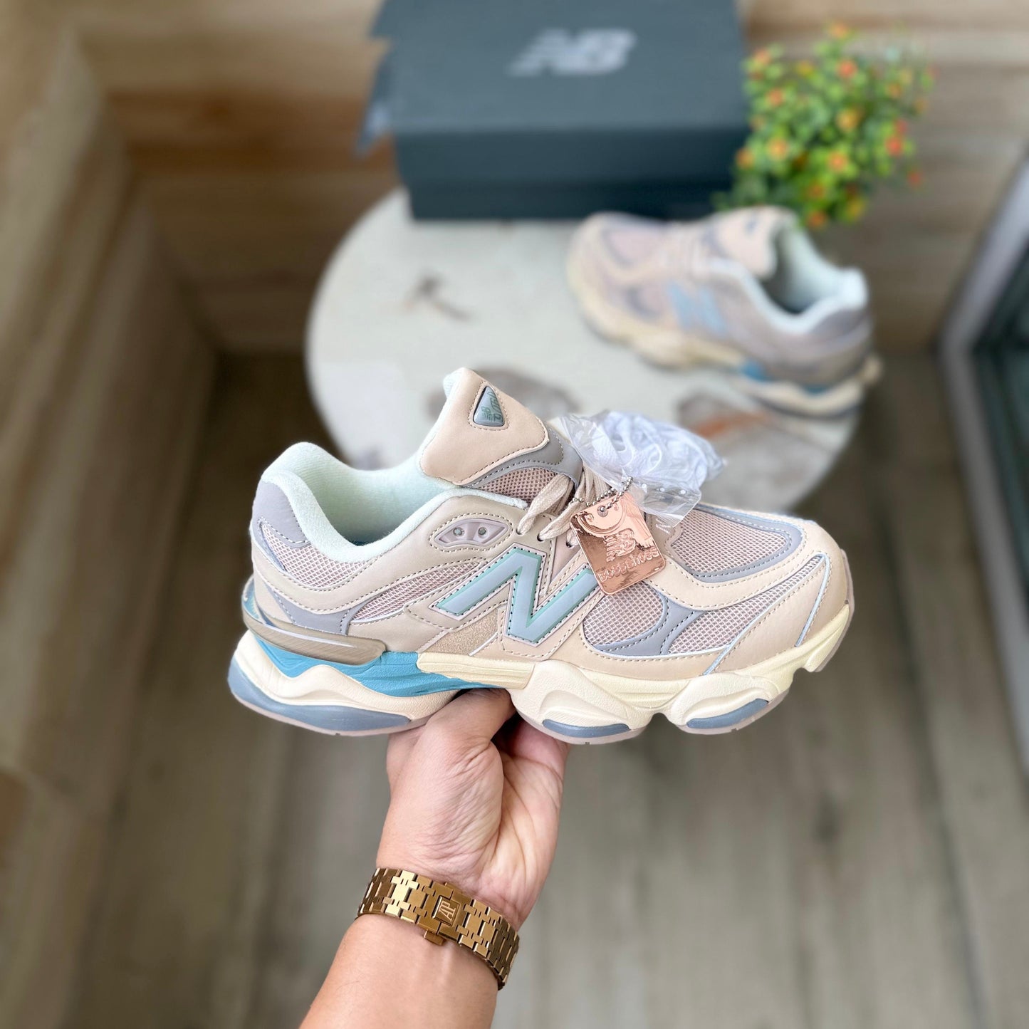 NEW BALANCE 9060 SKY LOGO