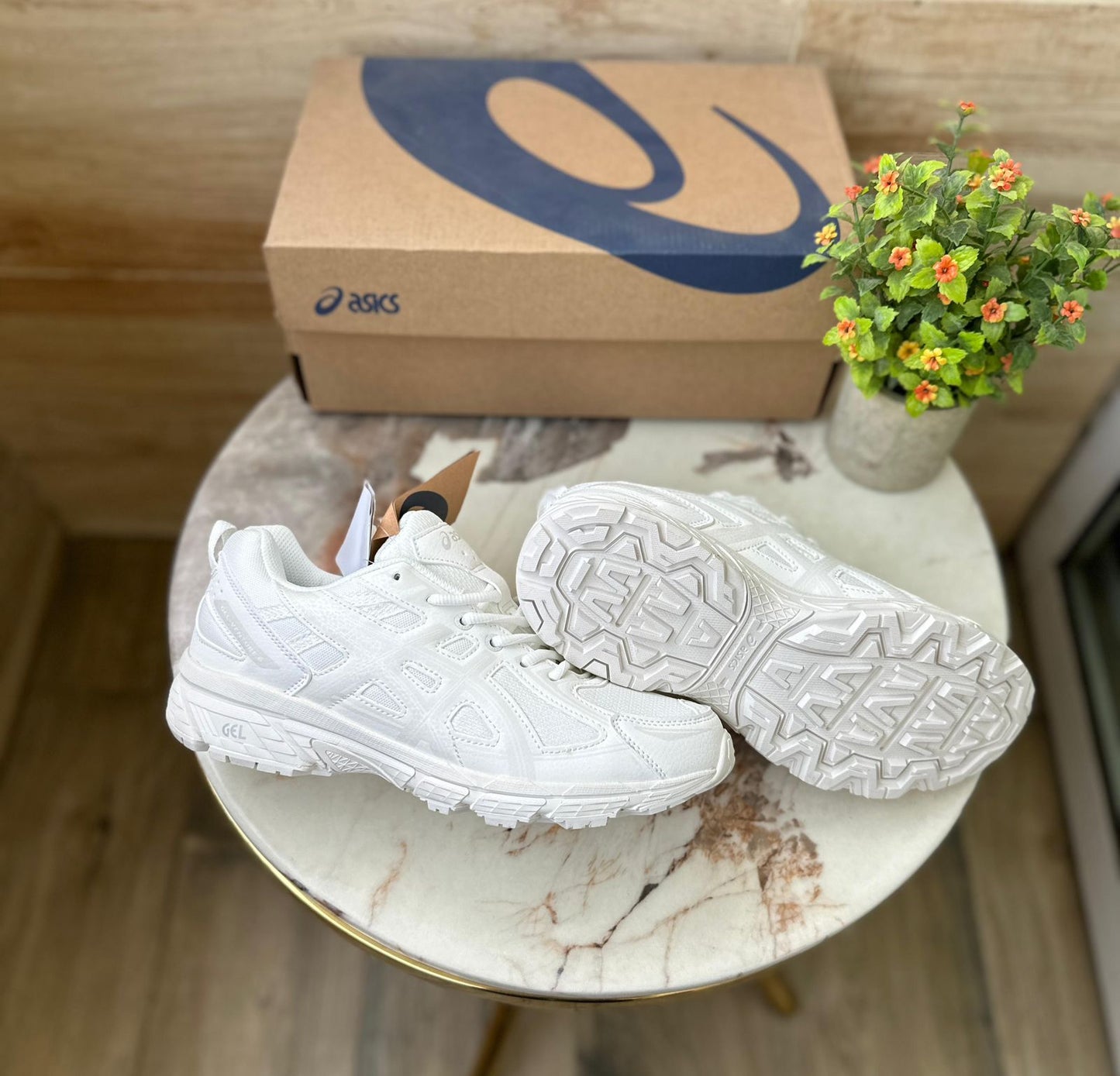 Asics gel venture 6 tripple white edition