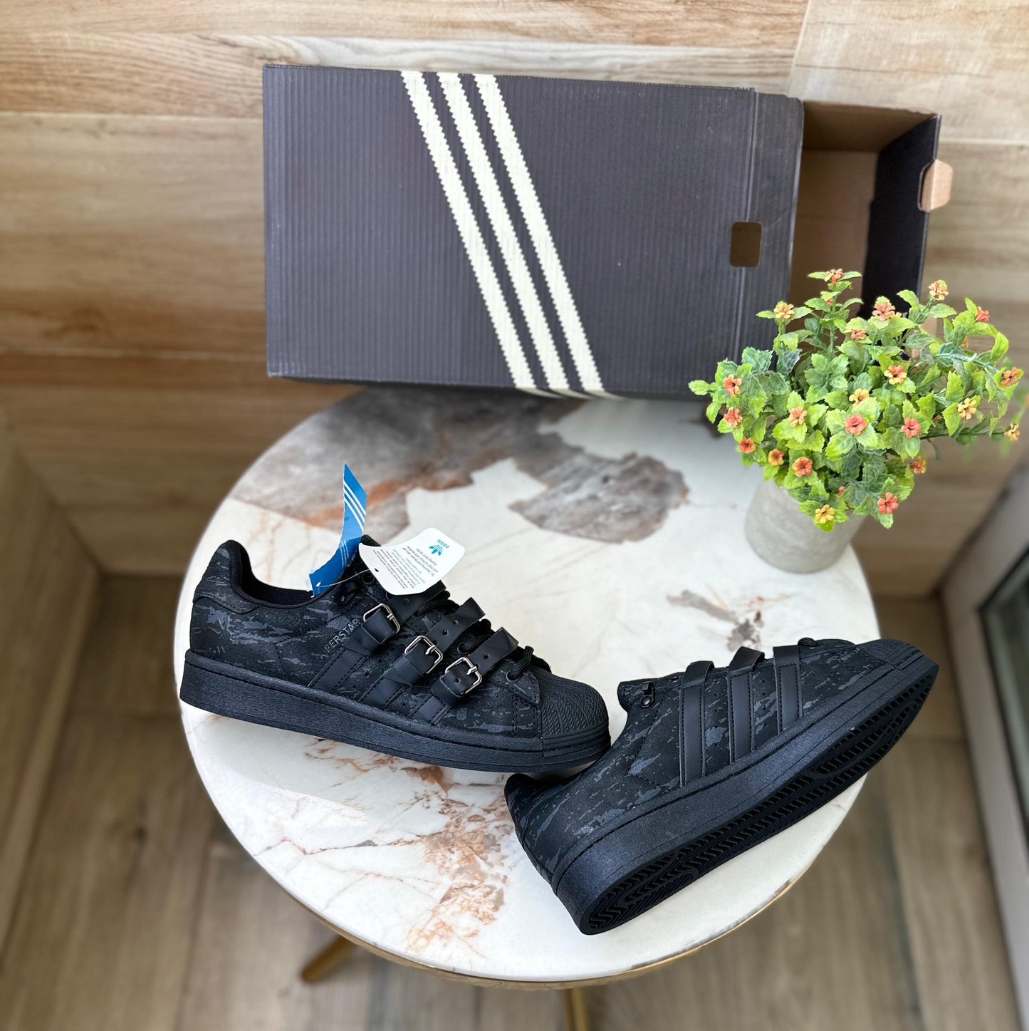 ADIDAS SUPERSTAR ORGINALS RABBIT HOLE