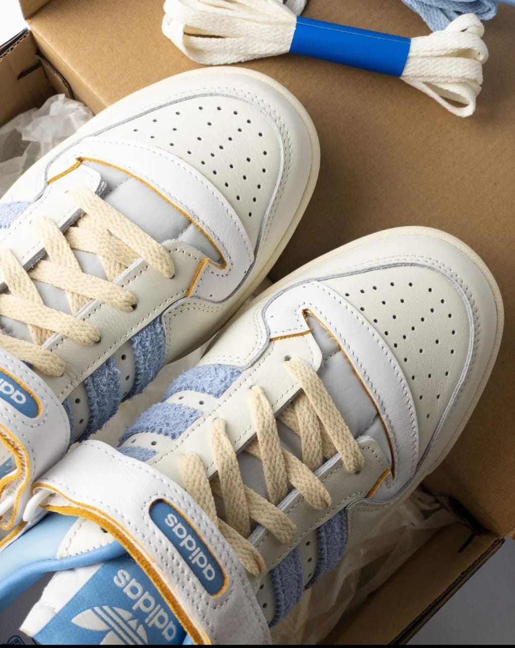 Adidas forum low 84 lg unc