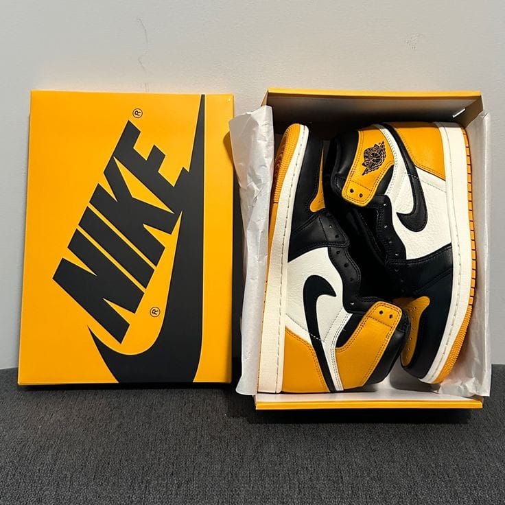 AIR JORDAN RETRO 1 HIGH TAXI SEMI UA