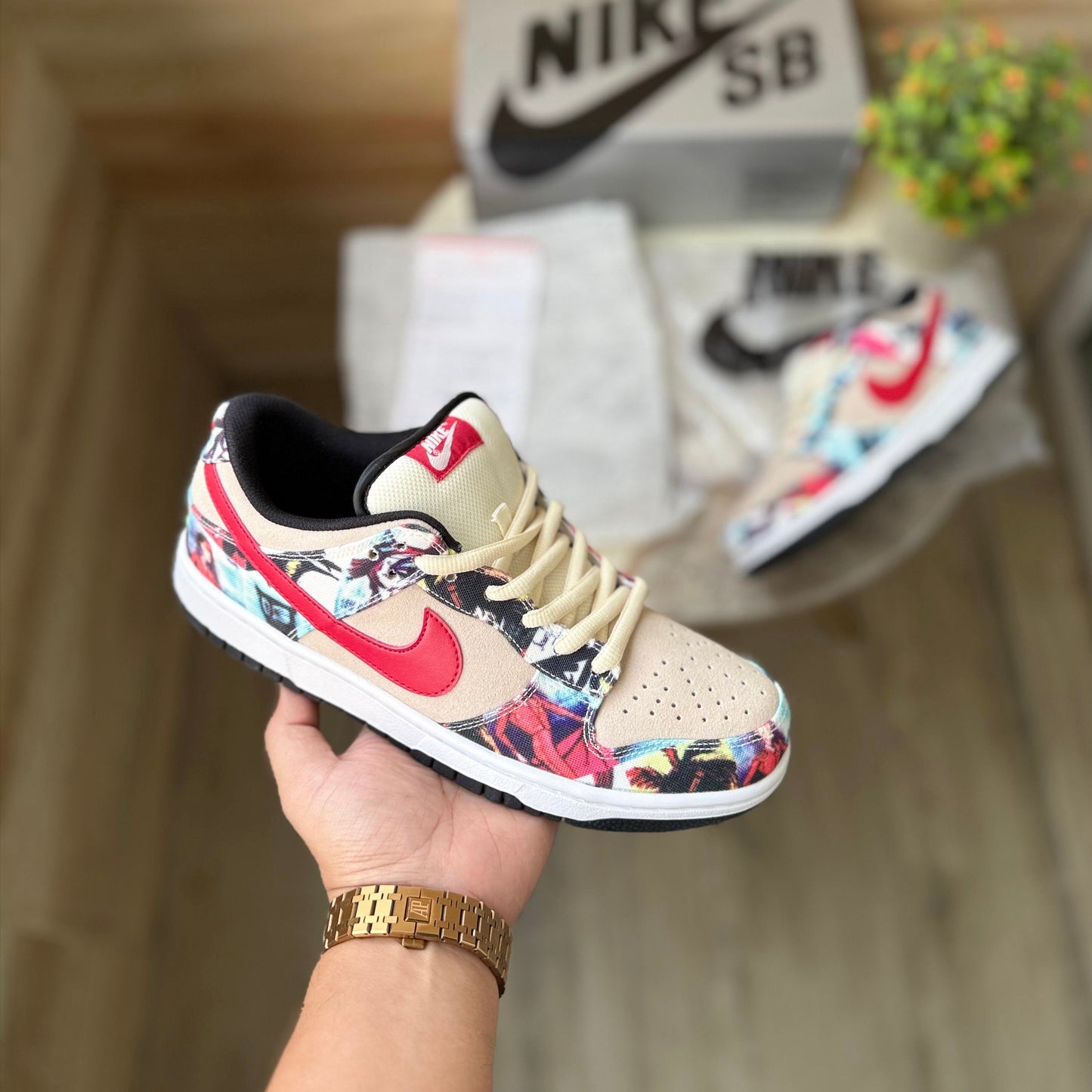 NIKE SB DUNK LOW PARIS