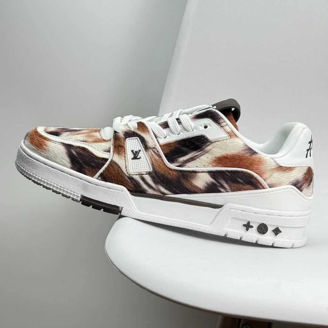 Louis vuittion trainer brown pony