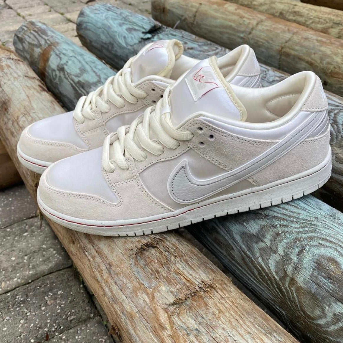 NIKE SB DUNK LOW CITY OF LOVE LIGHT BONE