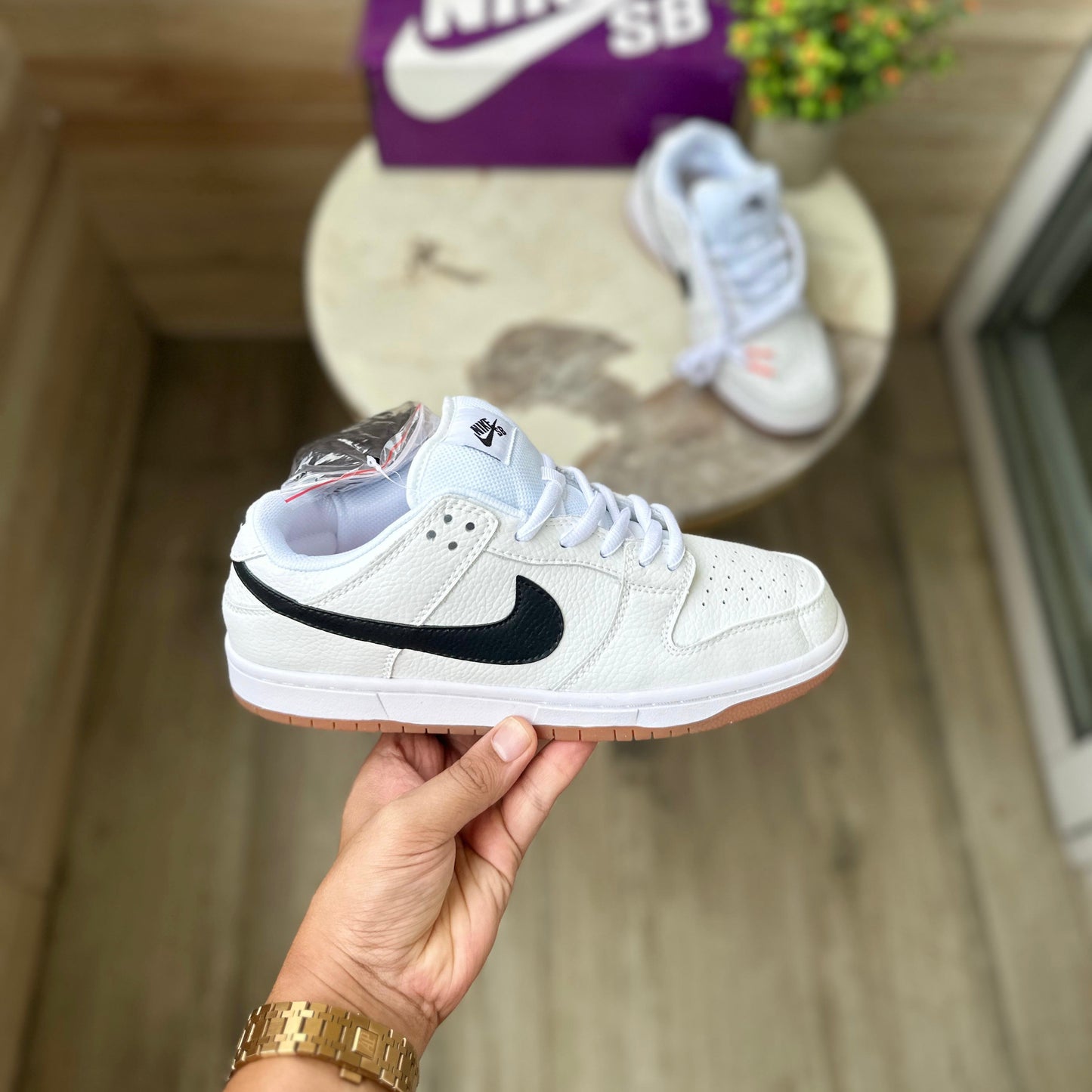 NIKE SB DUNK LOW  WHITE GUM