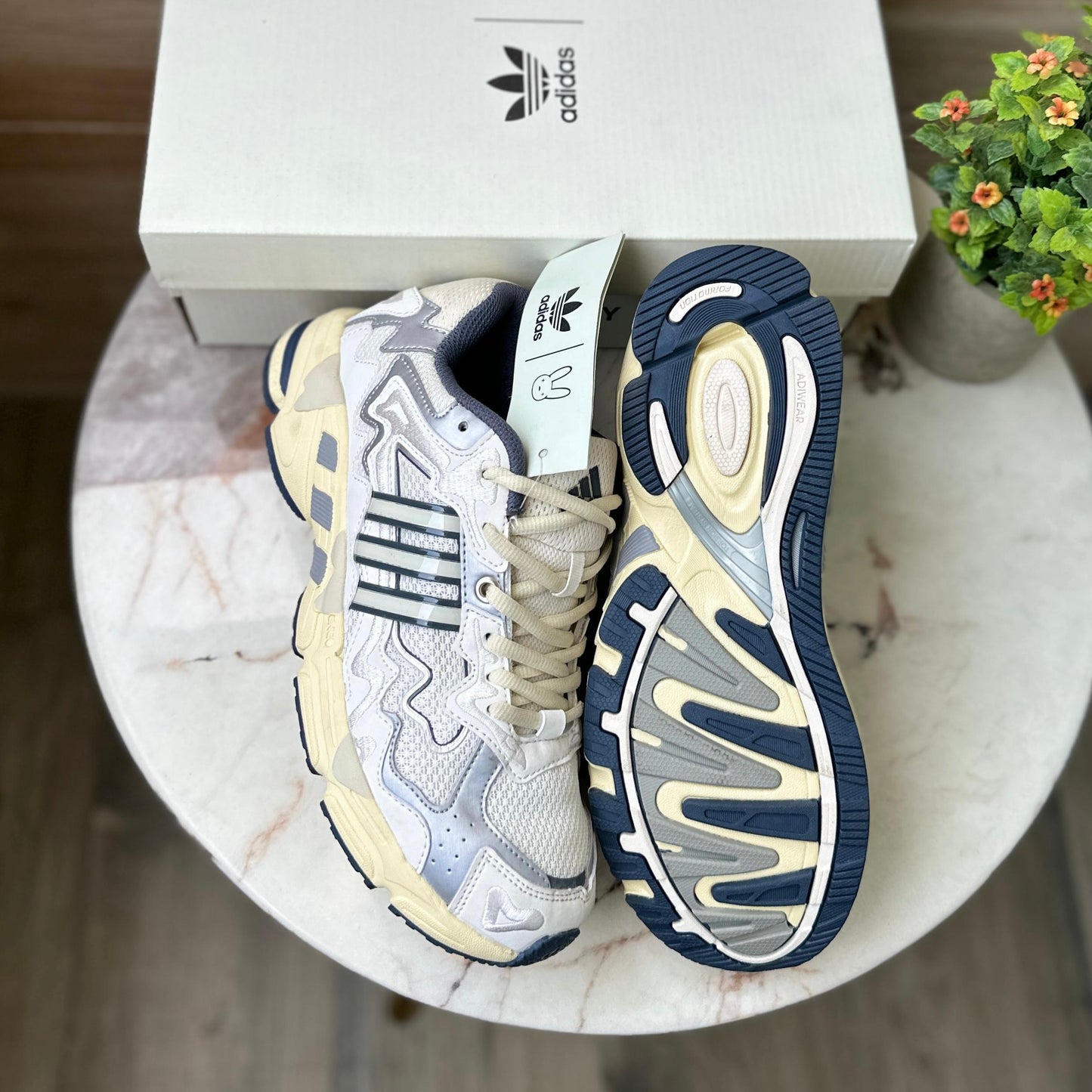 ADIDAS BAD BUNNY RESPONSE CL BASIC