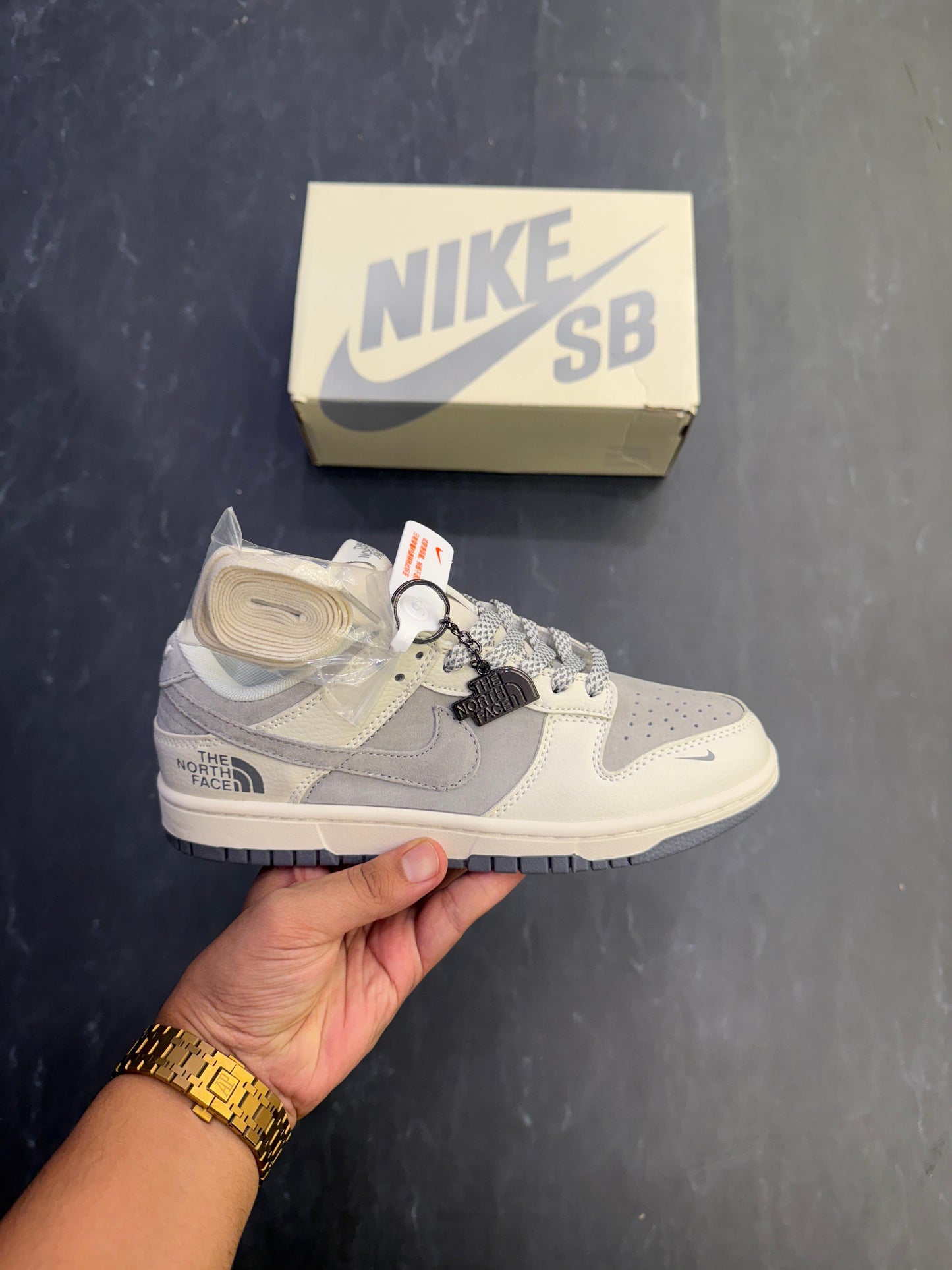NIKE SB DUNK NORTH FACE OG GREY