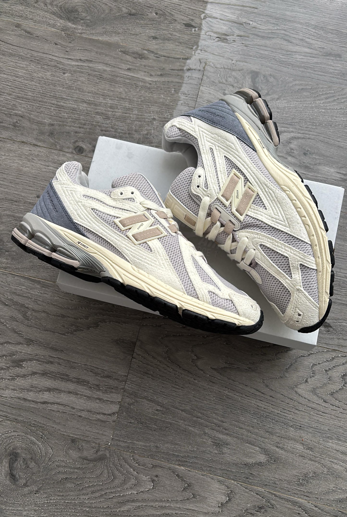 New balance 1906