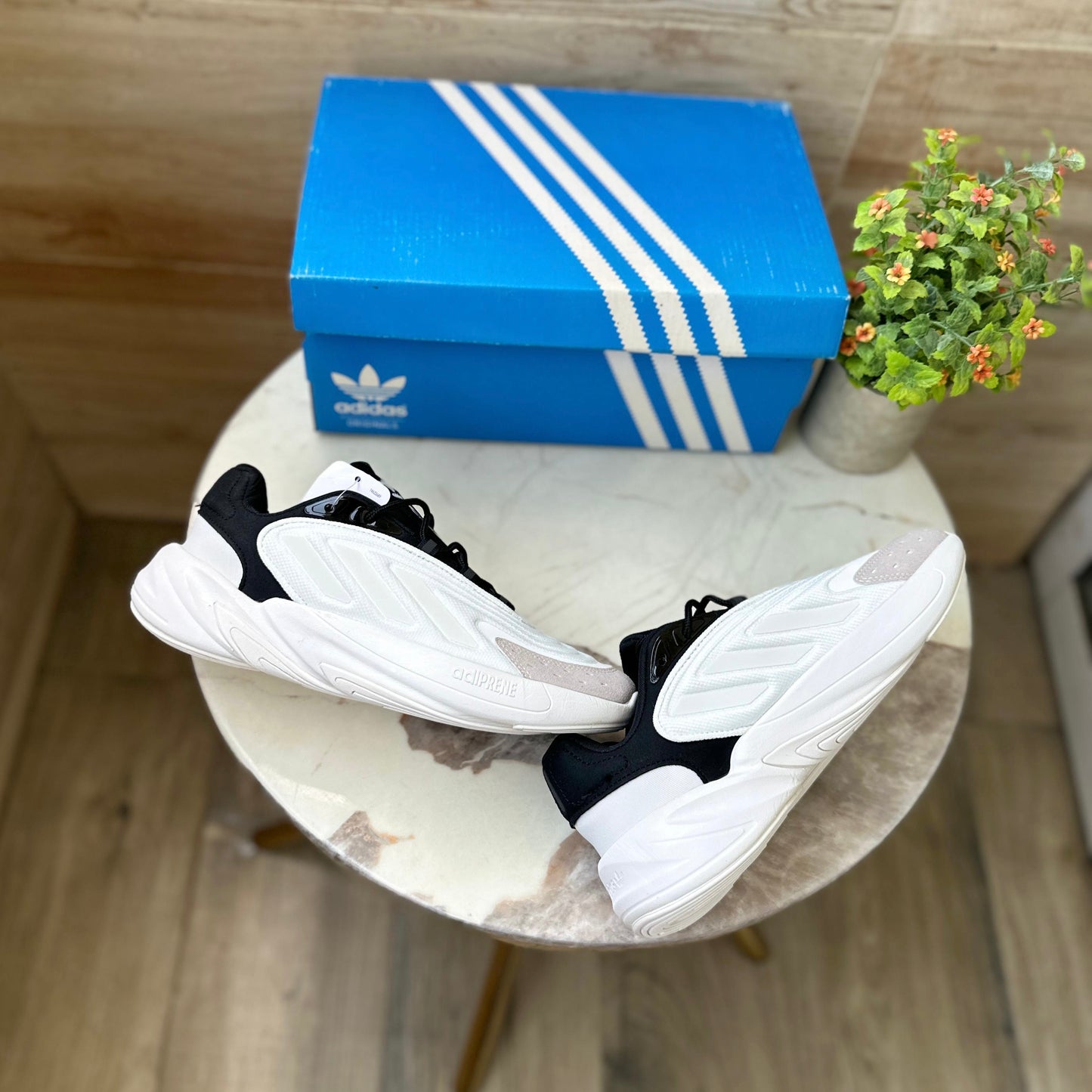 ADIDAS ORGINALS OZELIA WHITE BLACK