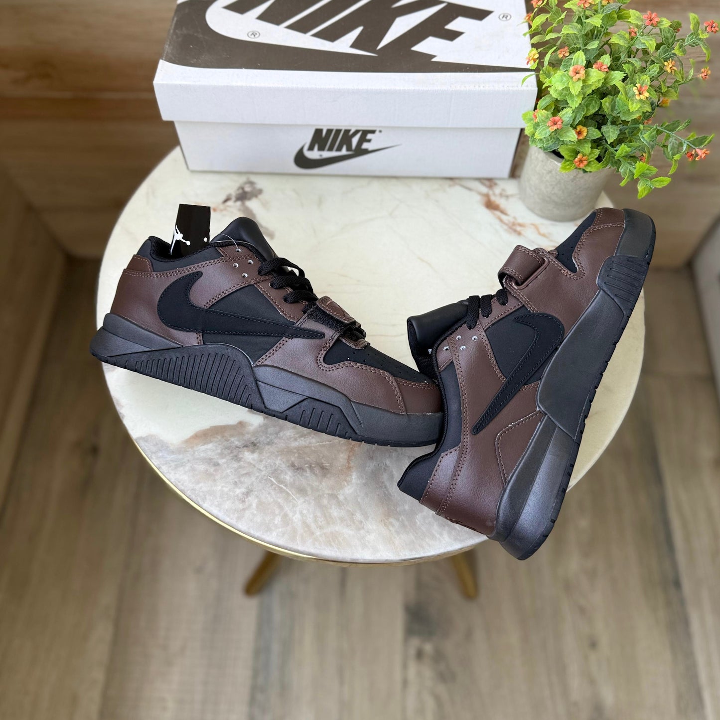 AIR JORDANS RETRO TRAVIS SCOTT CUT THE CHECK DARK MOCHA