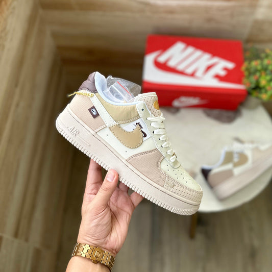 NIKE AIRFORCE ALL PETALS UNITED