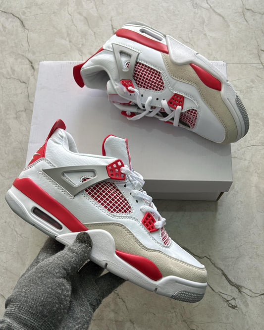 Jordan retro 4 white red