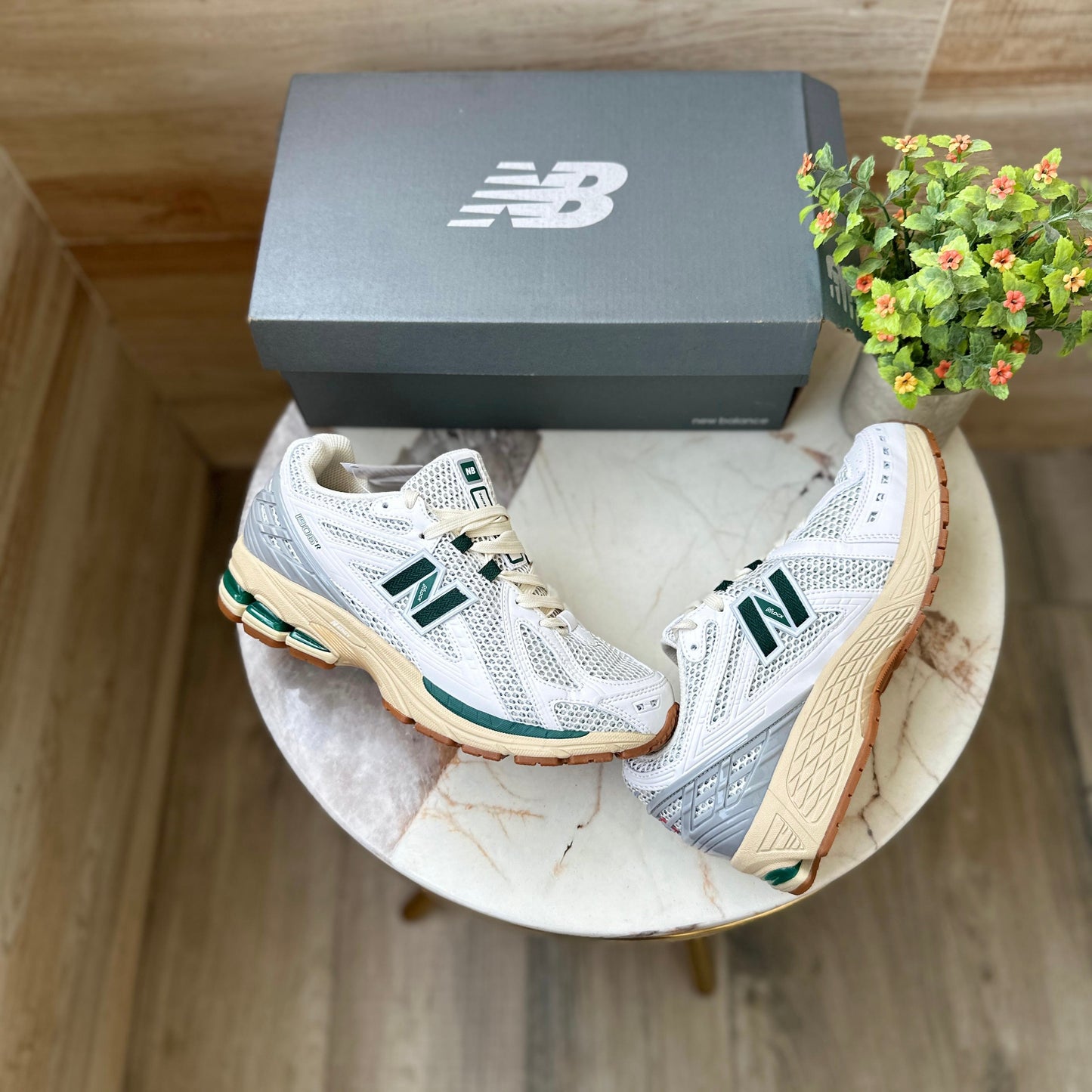 NEW BALANCE 1906 WHITE GREEN CREAM