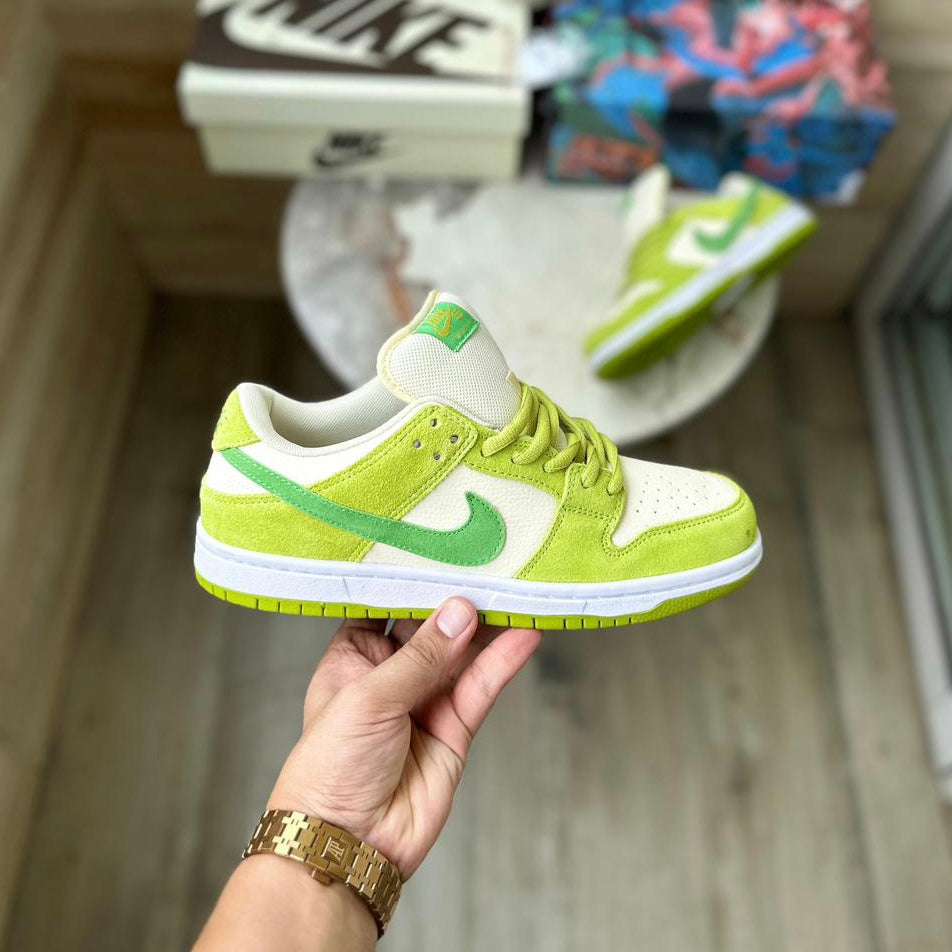 NIKE SB DUNK GREEN APPLE