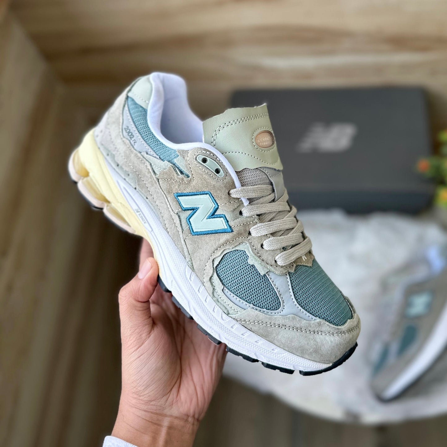 NEW BALANCE 2002R MIRAGE GREY