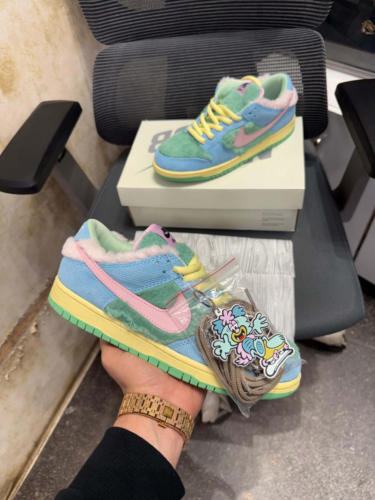 Nike sb dunk low x verdy visty