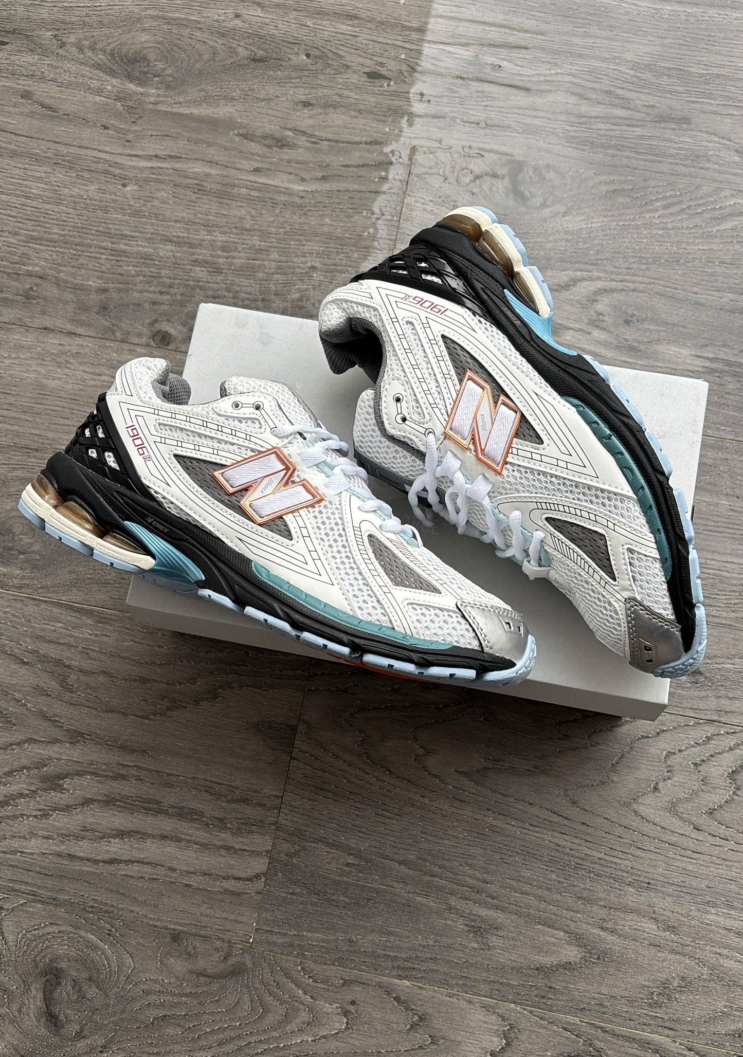 New balance 1906