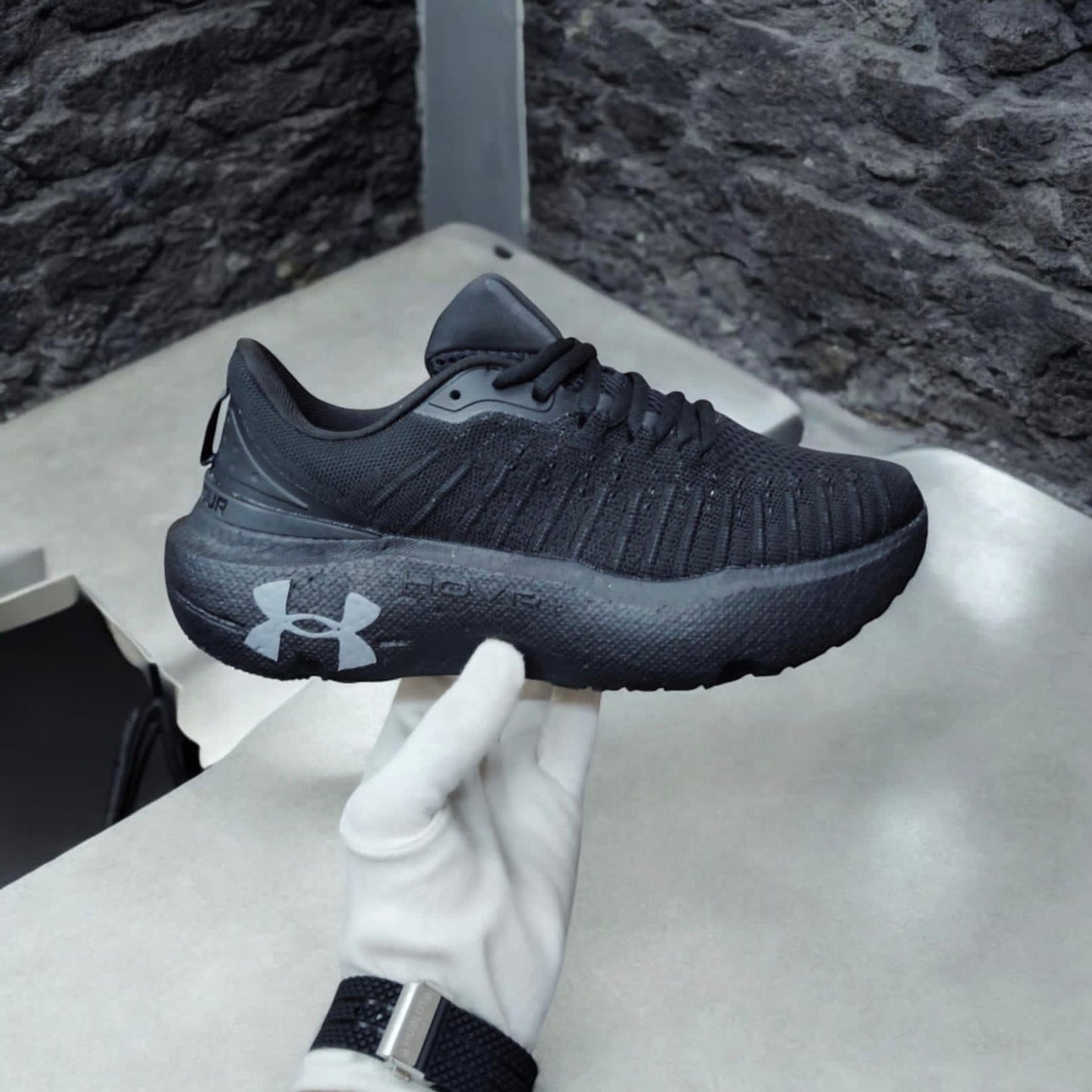 UNDER ARMOUR INFINITE ELITE TRIPLE BLACK