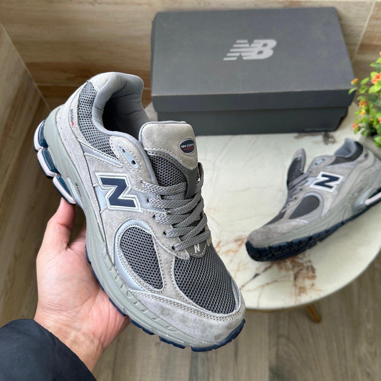 NEW BALANCE 2002R GREY MAGNET EDITION