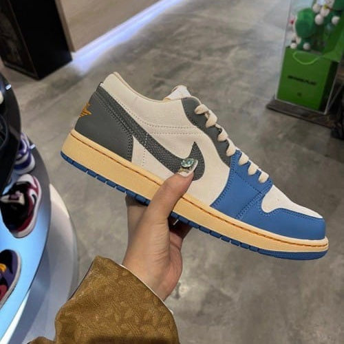 AIR JORDAN 1 LOW VINTAGE UNC GREY