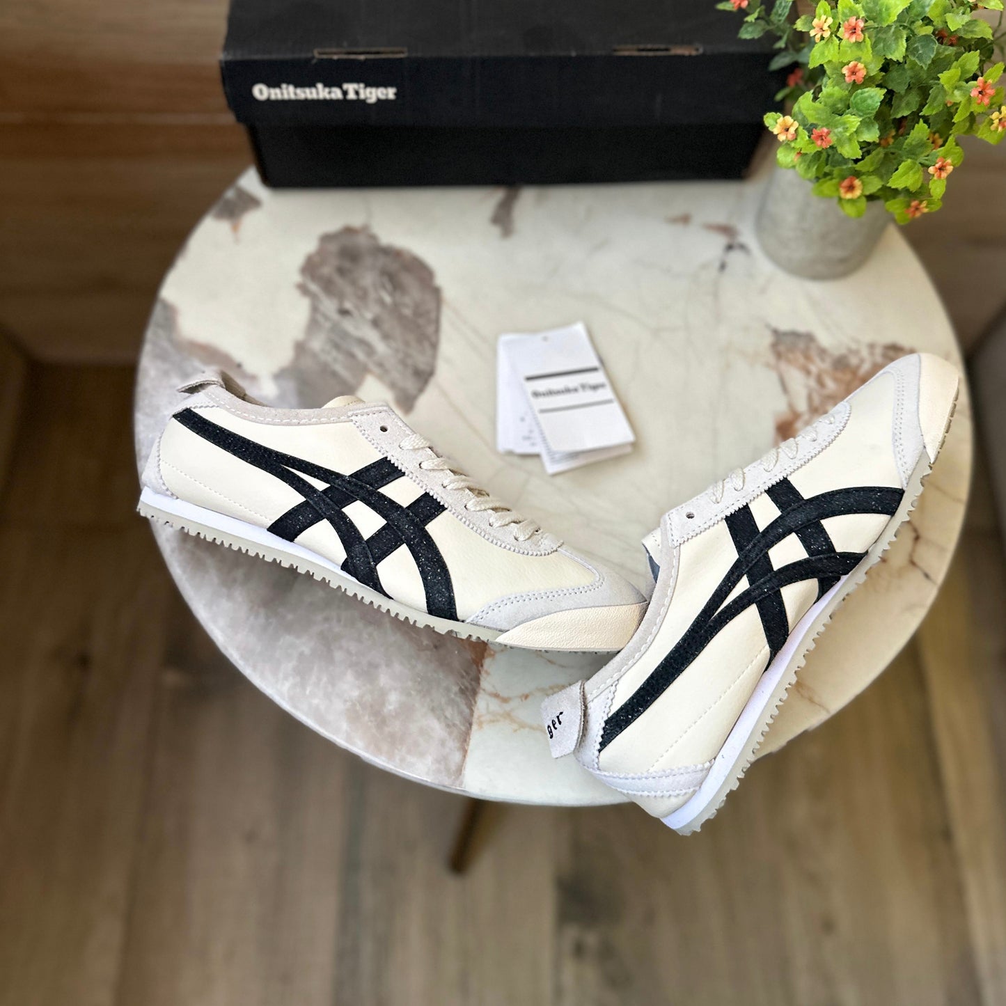 ONITSUKA TIGER LEATHER TRAINERS WHITE BLACK