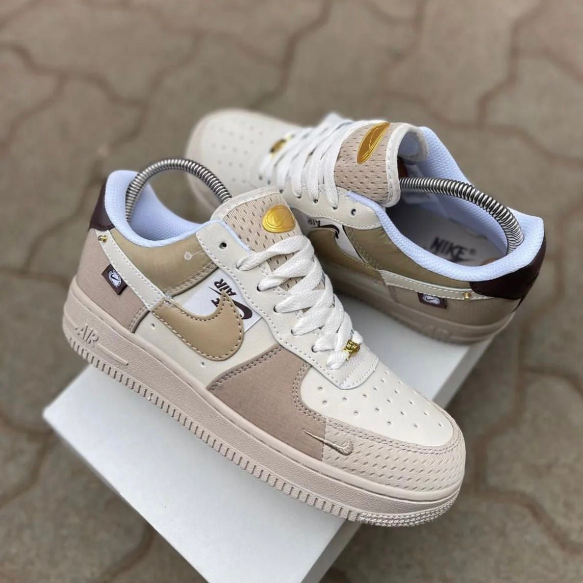 NIKE AIRFORCE ALL PETALS UNITED