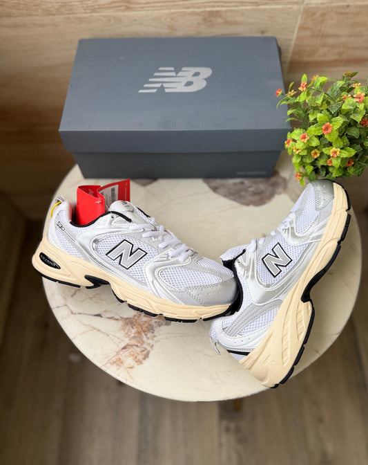 NEW BALANCE 530 OFF WHITE