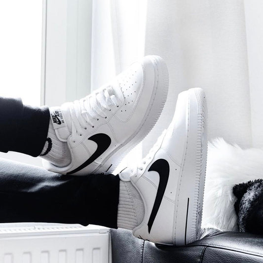 NIKE AIRFORCE O7 BLACK SWOOSH